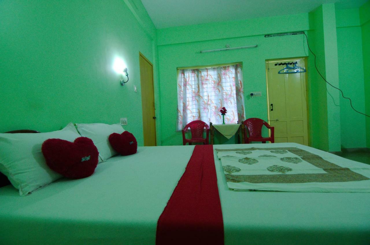 Shirleys Beach Hotel Kovalam Bagian luar foto