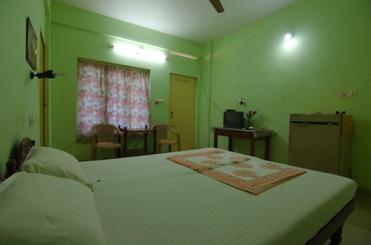 Shirleys Beach Hotel Kovalam Bagian luar foto